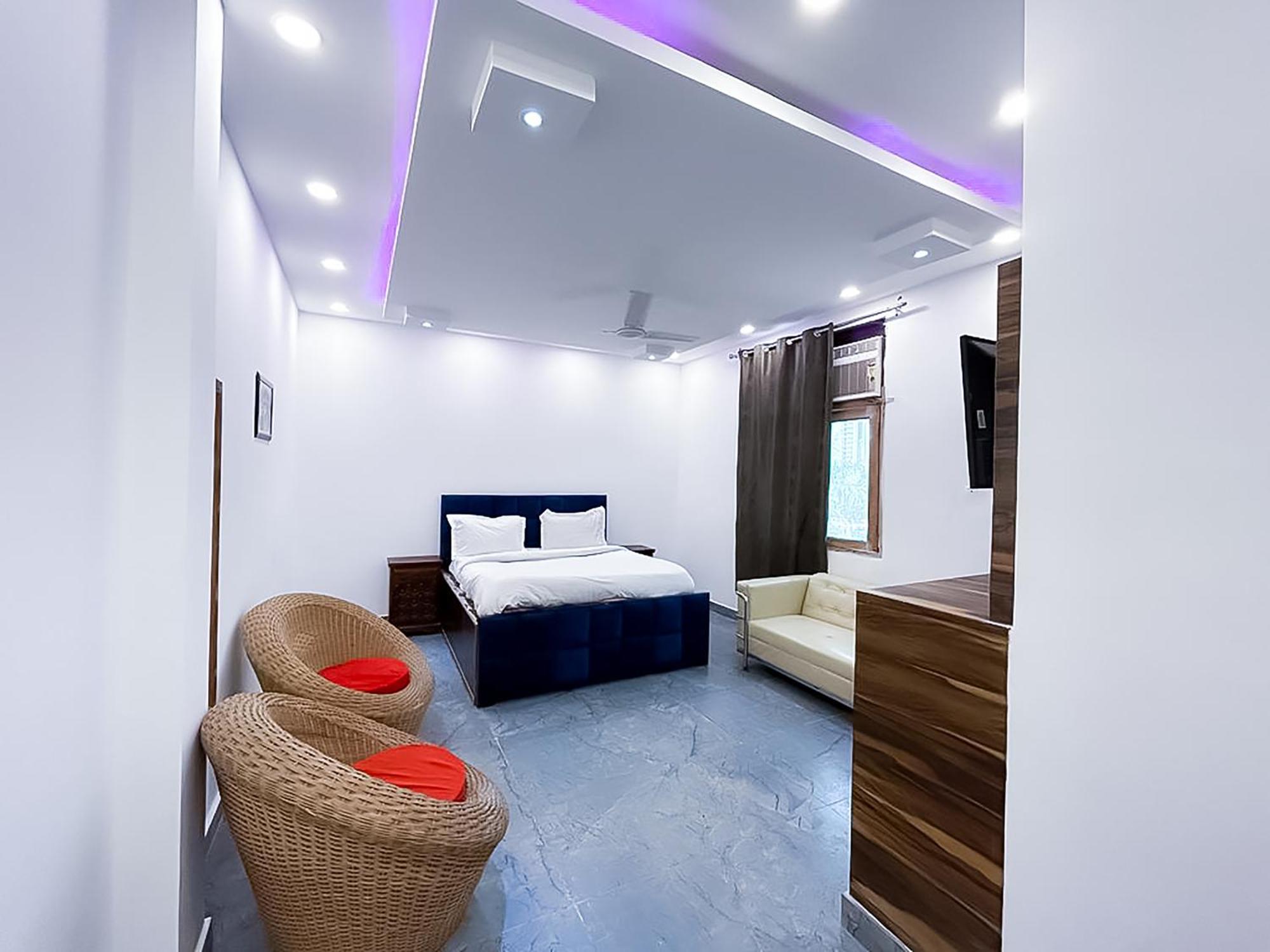 Hotel Js Garden - Near Jaypee Hospital Noida Esterno foto