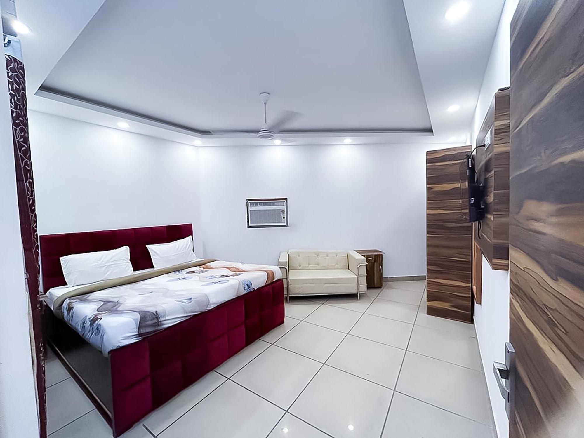 Hotel Js Garden - Near Jaypee Hospital Noida Esterno foto
